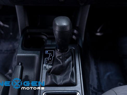 Used 2019 Toyota Tacoma SR image 14