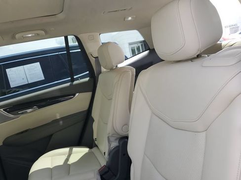 Certified 2022 Cadillac XT6 Premium Luxury AWD/4WD image 28