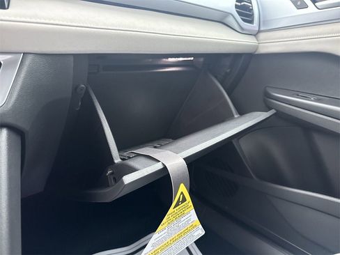 New 2026 Volkswagen Taos SE image 42