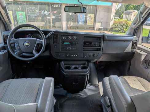 Used 2021 Chevrolet Express 2500 w/ Driver Convenience Package RWD image 27