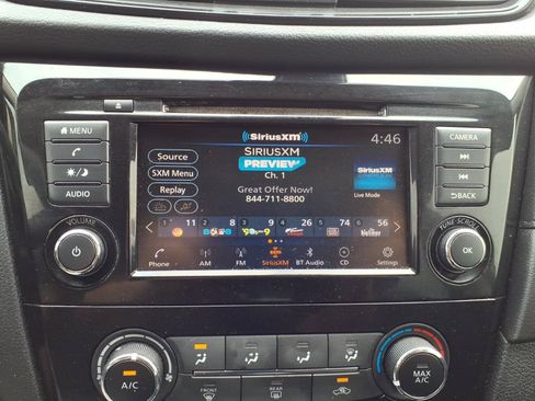 Used 2019 Nissan Rogue S AWD/4WD image 10