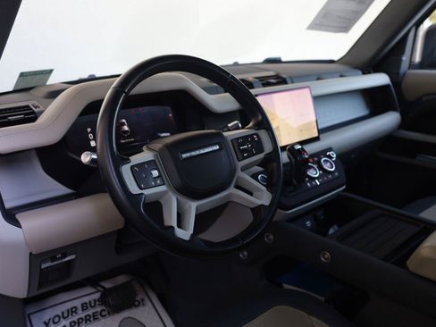 Used 2022 Land Rover Defender 110 X-Dynamic HSE AWD/4WD image 16