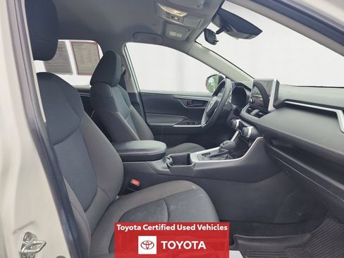 Certified 2023 Toyota RAV4 LE AWD/4WD image 17