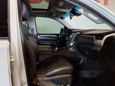 Used 2018 GMC Yukon SLT w/ Premium Edition AWD/4WD image 13