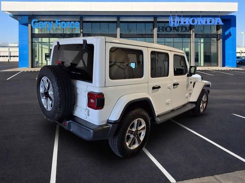 Used 2019 Jeep Wrangler Unlimited Sahara AWD/4WD image 2