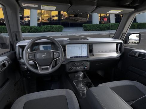 New 2025 Ford Bronco Base image 9
