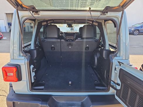 Used 2024 Jeep Wrangler Unlimited Rubicon AWD/4WD image 7
