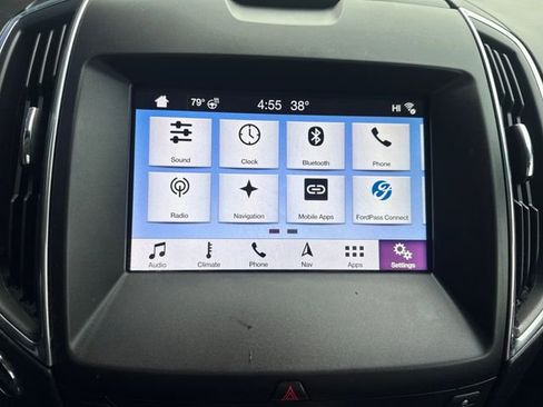 Used 2019 Ford Edge Titanium w/ Cold Weather Package image 4