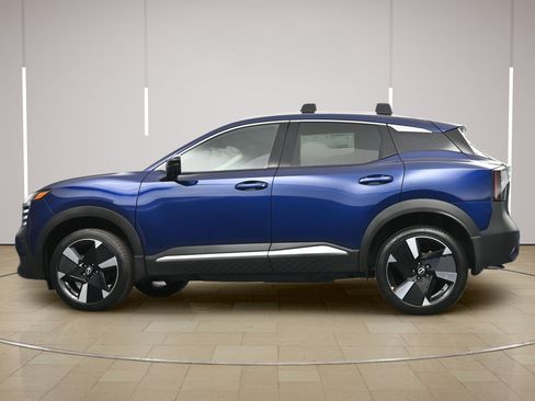 Certified 2026 Nissan Kicks SR FWD image 26