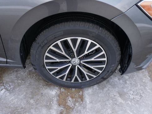 Used 2019 Volkswagen Jetta R-Line image 12