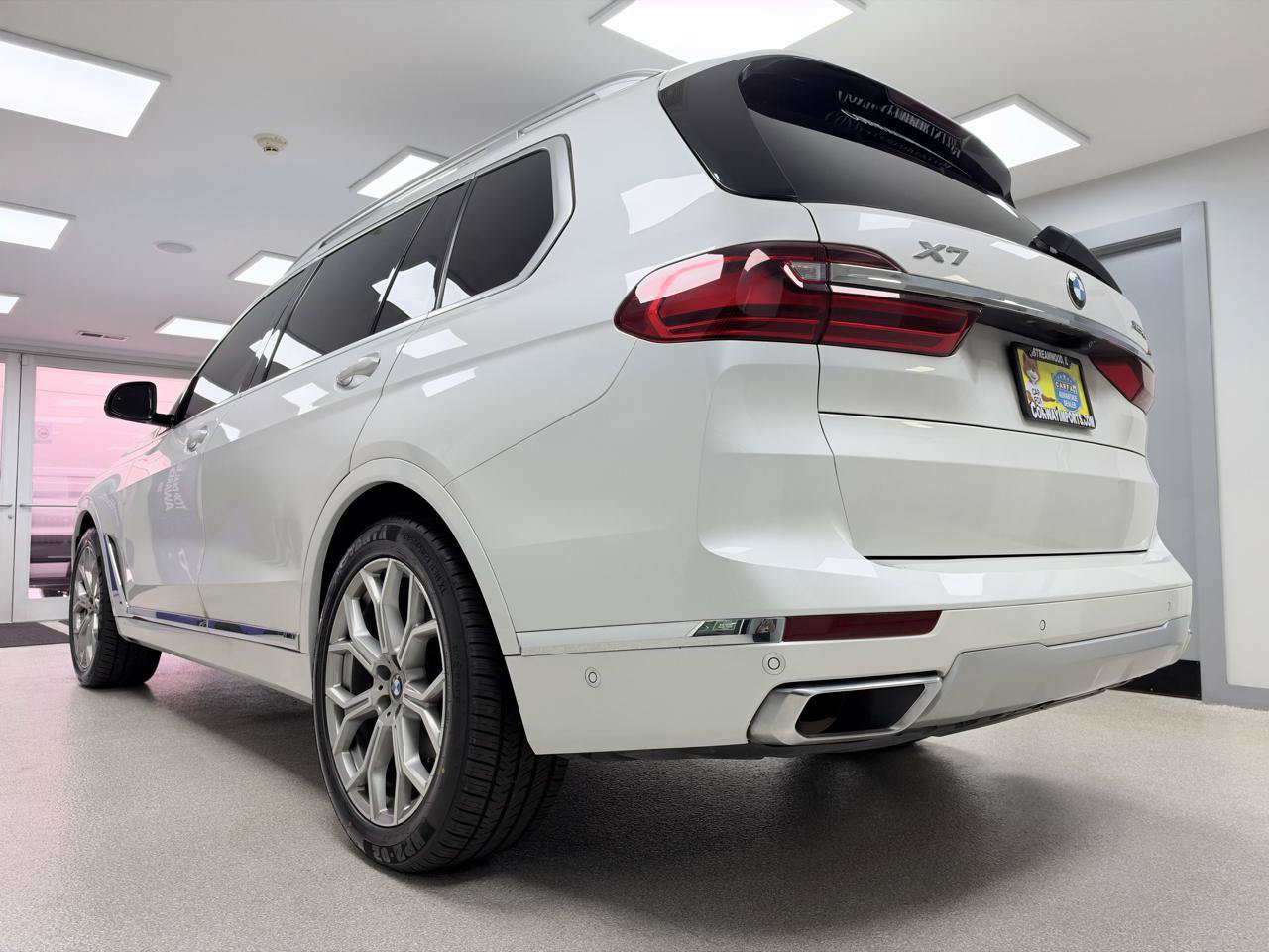 Used 2021 BMW X7 xDrive40i w/ Premium Package AWD/4WD image 5
