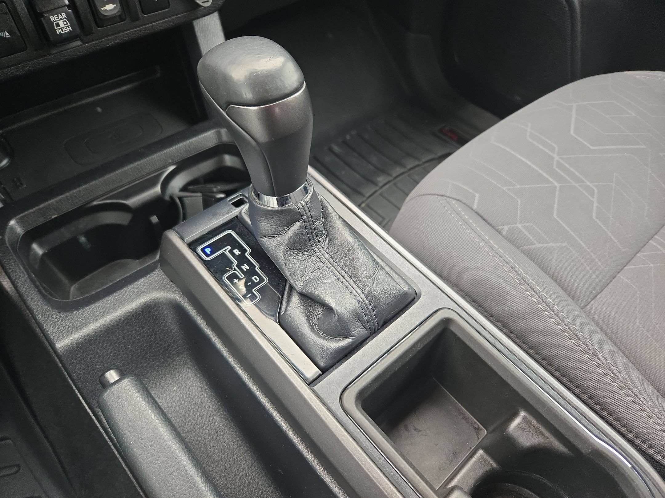 Used 2019 Toyota Tacoma 2WD Double Cab image 19