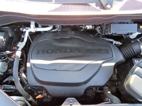 Certified 2024 Honda Passport TrailSport image 10