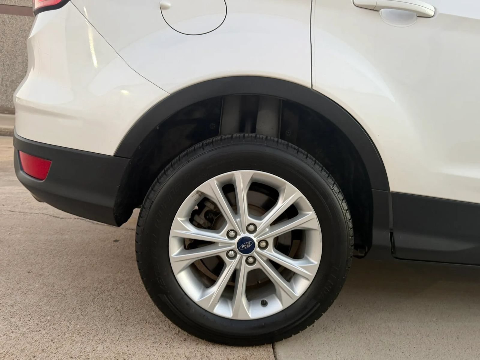 Used 2018 Ford Escape SEL AWD/4WD image 43
