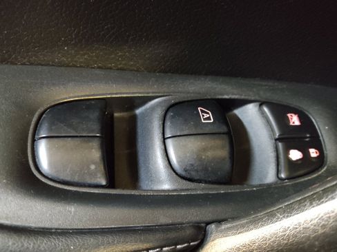 Used 2018 Nissan Rogue Sport S w/ S Appearance Package image 27