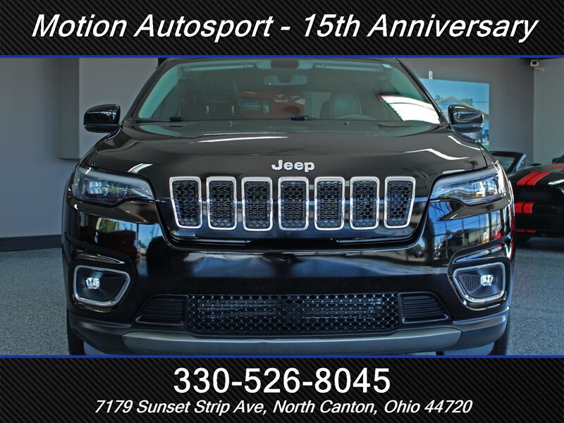Used 2019 Jeep Cherokee Limited AWD/4WD image 3