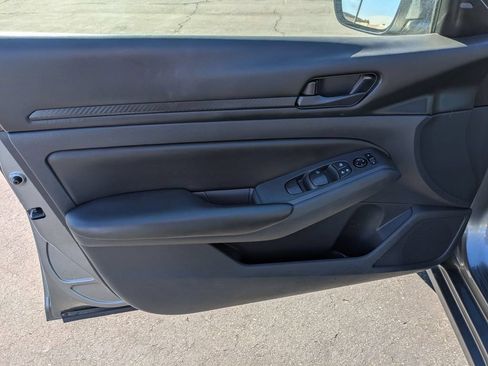 Used 2023 Nissan Altima 2.5 S FWD image 27