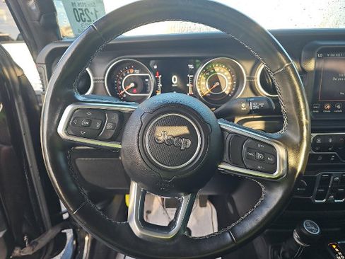 Used 2023 Jeep Gladiator Overland w/ Popular Equipment Package AWD/4WD image 11
