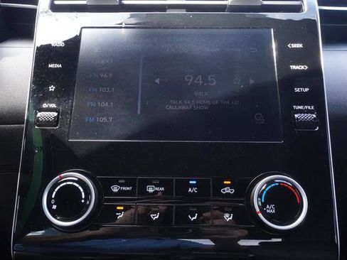 Used 2023 Hyundai Santa Cruz SE image 22