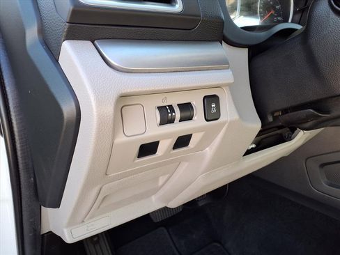 Used 2017 Subaru Forester 2.5i Premium w/ All-Weather Package image 14