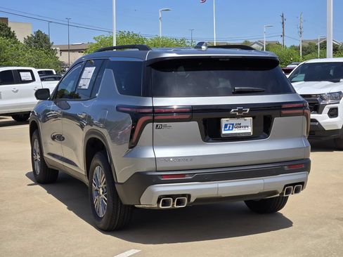 New 2026 Chevrolet Traverse LT FWD image 5