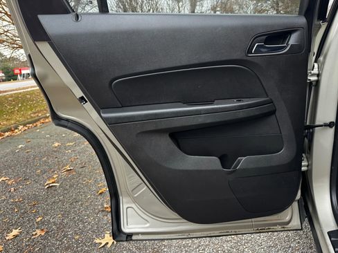 Used 2014 GMC Terrain SLE image 8