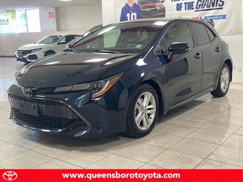 Certified 2022 Toyota Corolla SE w/ SE Preferred Package image 1