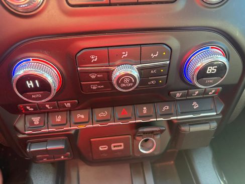 Used 2021 GMC Sierra 2500 Denali w/ Denali Ultimate Package image 22