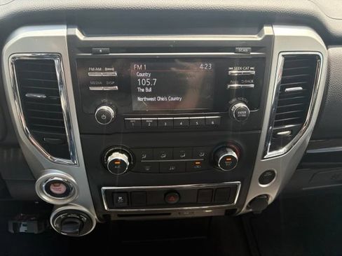 Used 2017 Nissan Titan S AWD/4WD image 25