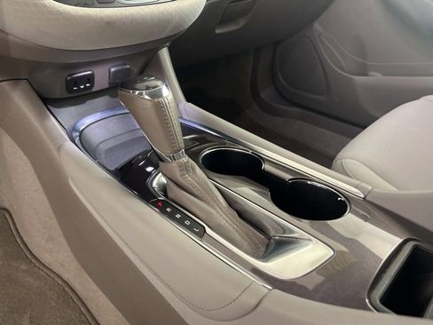 Used 2018 Chevrolet Malibu LT image 23