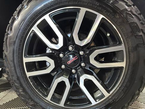 Used 2022 GMC Yukon AT4 w/ Technology Package AWD/4WD image 37