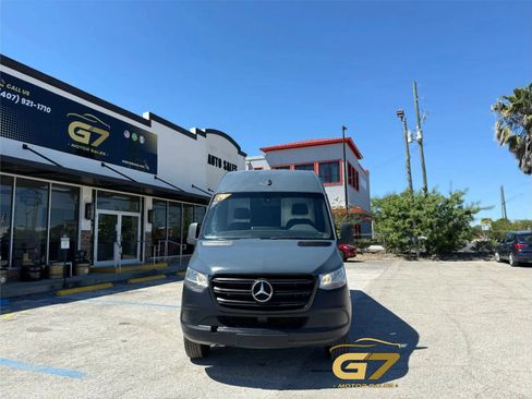 Used 2019 Mercedes-Benz Sprinter 170 image 2