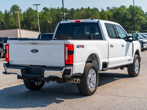 Used 2024 Ford F250 Lariat AWD/4WD image 7
