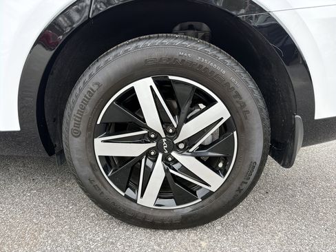 Used 2023 Kia Sorento S w/ Panoramic Sunroof Package image 20