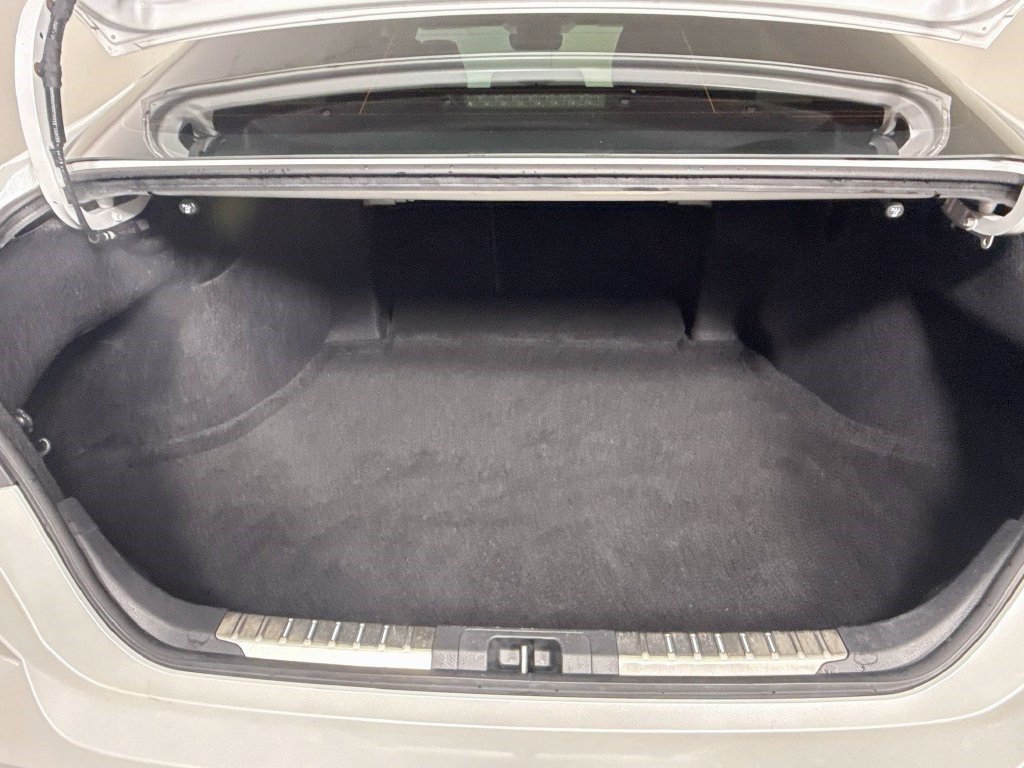 Used 2025 Toyota Camry XLE FWD image 34