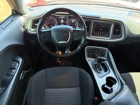 Used 2022 Dodge Challenger GT AWD/4WD image 22