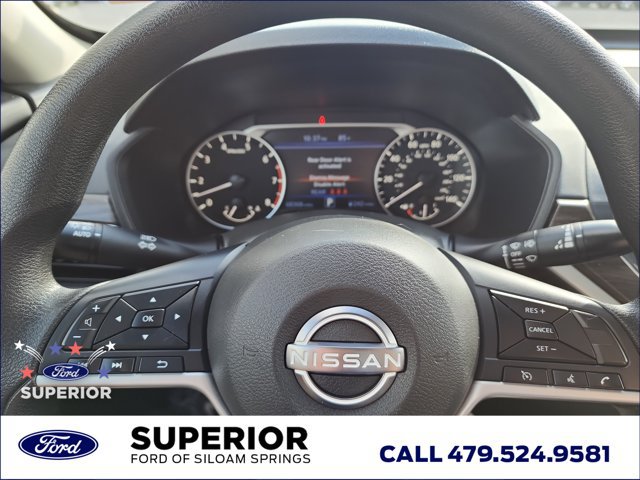 Used 2024 Nissan Altima 2.5 SV FWD image 13