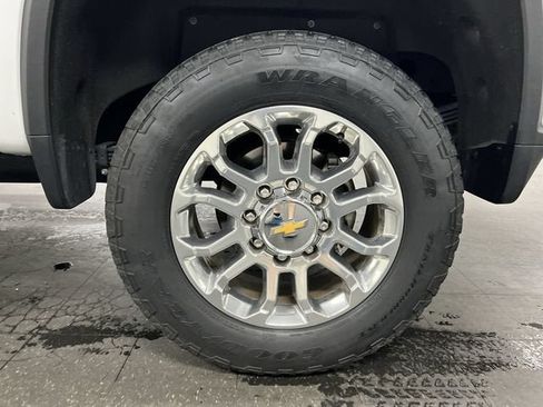 Certified 2025 Chevrolet Silverado 2500 LTZ w/ LTZ Convenience Package AWD/4WD image 33