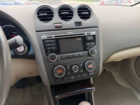 Used 2010 Nissan Altima 2.5 SL w/ SL Pkg FWD image 23