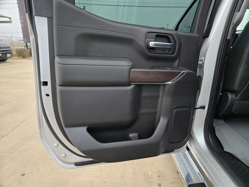 Used 2020 GMC Sierra 1500 SLT image 15