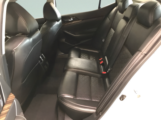Used 2018 Nissan Maxima Platinum FWD image 10