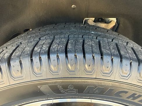 Used 2023 Honda Pilot Touring image 38