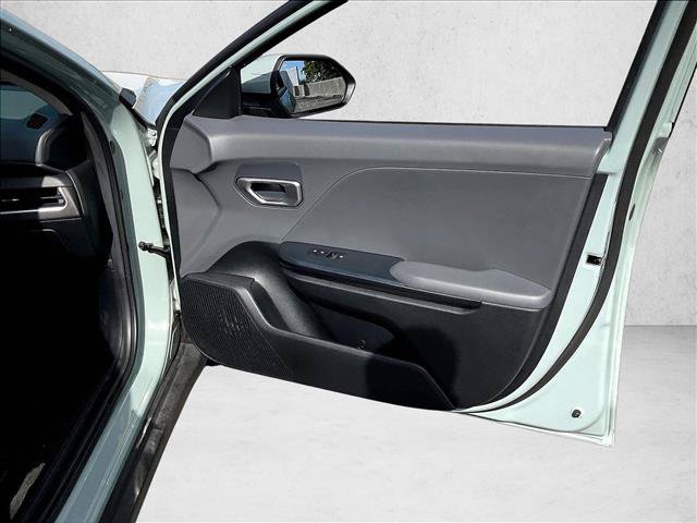 Used 2025 Kia K4 FWD image 15