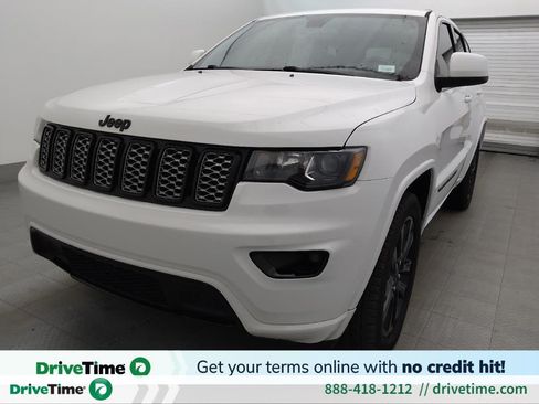 Used 2021 Jeep Grand Cherokee Laredo X AWD/4WD image 1