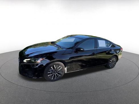 Used 2026 Nissan Altima 2.5 SV FWD image 6