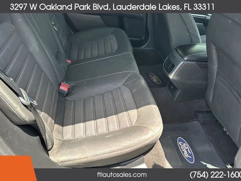 Used 2020 Ford Fusion SE FWD image 30