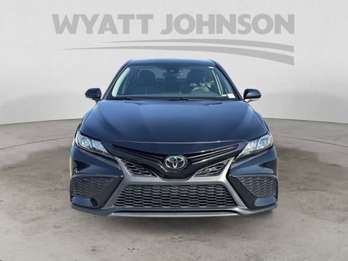 Used 2024 Toyota Camry SE FWD image 8