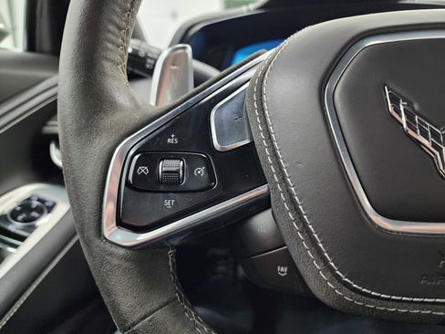 Used 2022 Chevrolet Corvette Stingray Premium Conv w/ Z51 Performance Package image 13