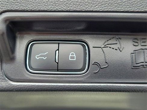 Used 2025 Ford Explorer Active image 20