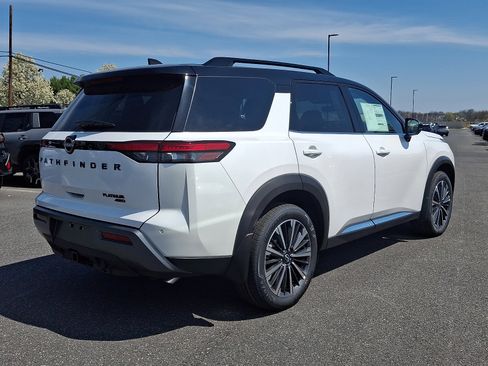 New 2026 Nissan Pathfinder Platinum AWD/4WD image 4